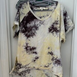 Umgee Yellow and Black Tie-Dye V-Neck Short Sleeve Top